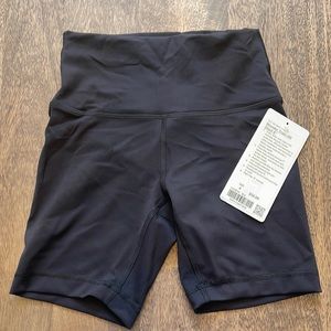 New with tags Lululemon Wunder Train shorts High Rise 6” inseam 4 Black